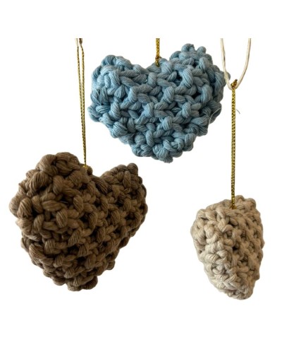 Corazones en macrame