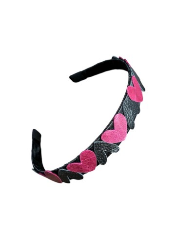 Diadema en cuero.