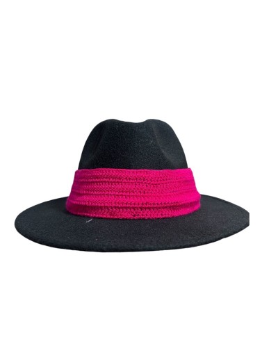 Sombrero diseño en crochet Fucsia
