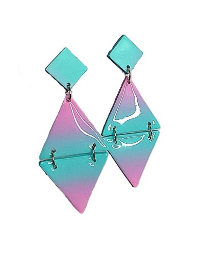 Aretes triángulos tonos pastel