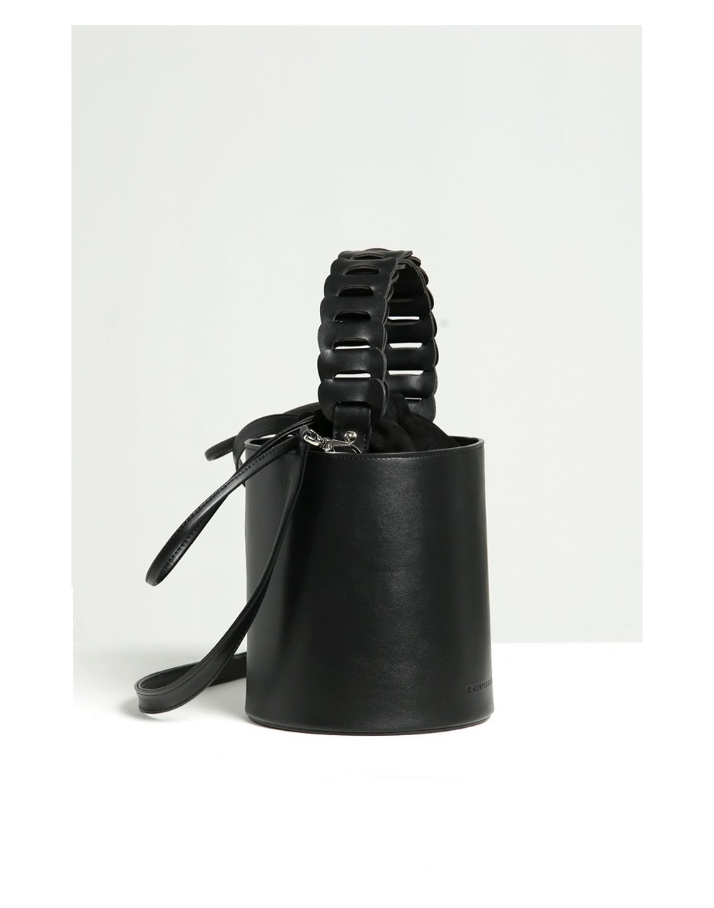 CORA BUCKET BAG