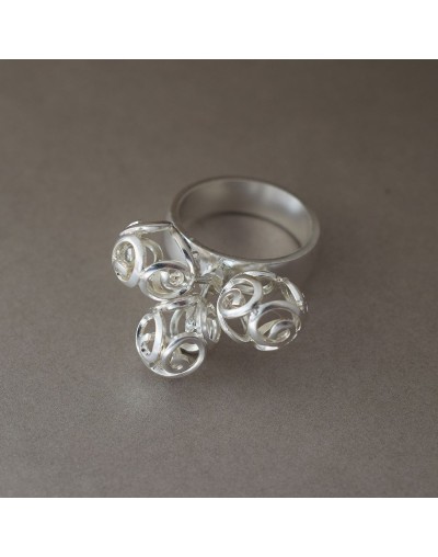 Anillo globos trazos danzantes