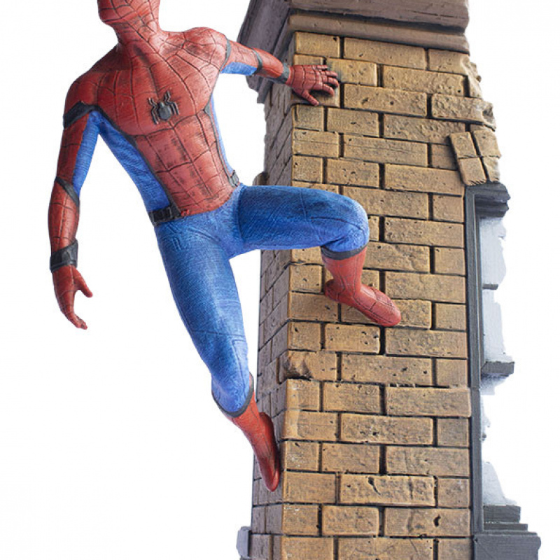 Spiderman figura 32 cm pintado a mano