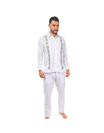guayabera en lino blanco con bordado amazonico