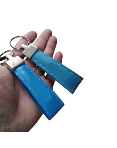 Llavero NACAR: Elegancia y Personalización
