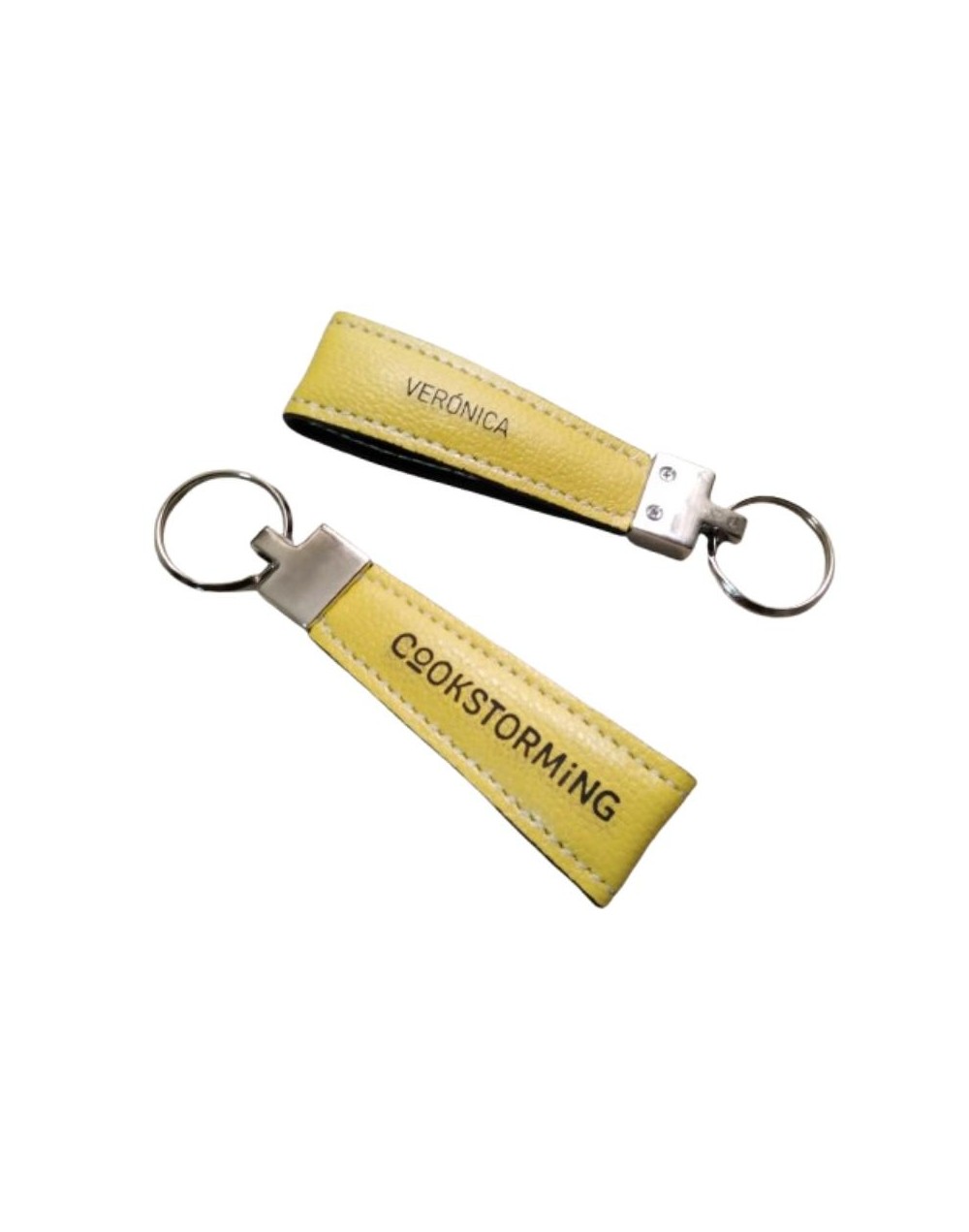 Llavero NACAR: Elegancia y Personalización