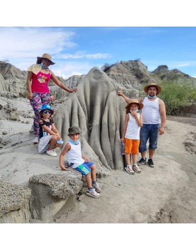 Pasadía desierto de la tatacoa zona gris medio día