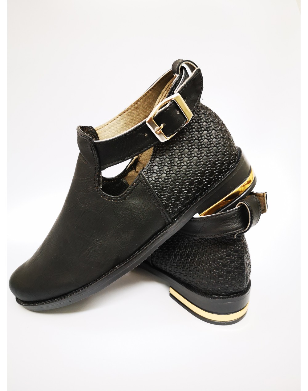 Botines para mujer negros planos de moda
