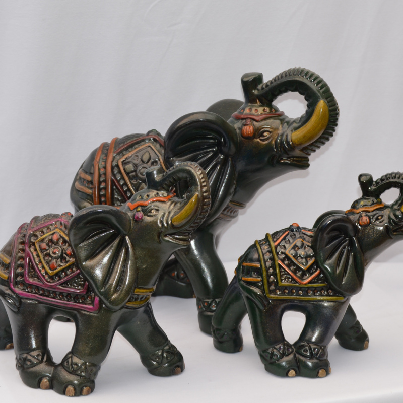 Familia de Elefantes  Deloreart