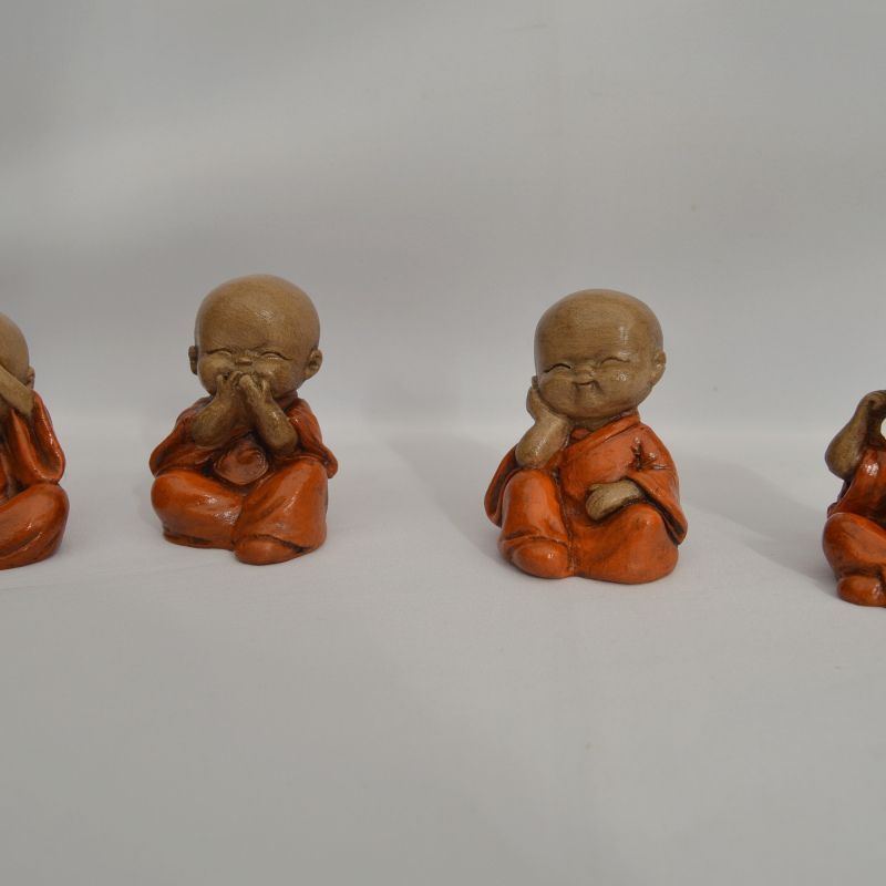 Mini monjes x 4  Deloreart