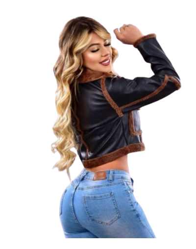 CHAQUETA CUERINA DETALLE PELUCHE