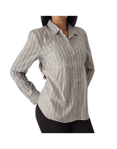 Camisa gris rayas blancas