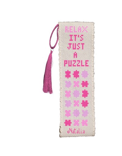 kit Punto de Cruz - Separador de Libros - Relax it’s just a puzzle Rosado