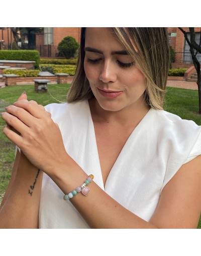 Pulseras en piedras naturales.