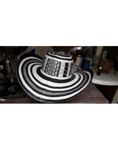 Sombreros Vueltiaos de 19 pares de palmitas