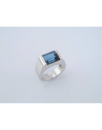 Anillo en Plata Ley 950 con Topacio