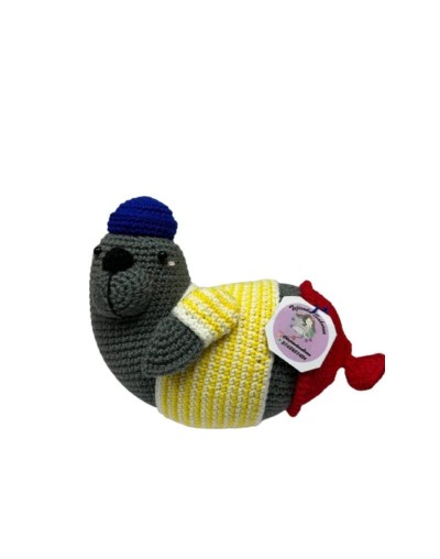  Foca Amigurumi tejida en hilo macramé