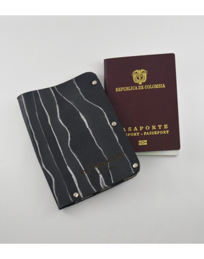 Portapasaporte Negro Cebra 