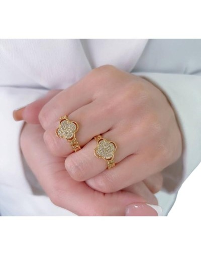 Anillo Ajustable Trébol Dorado – Suerte con Estilo
