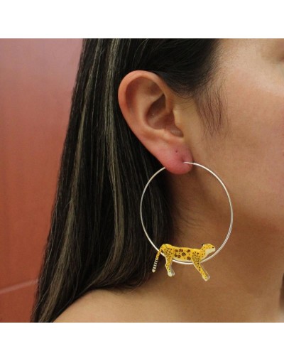 Aretes en plata 950 con diseño de jaguar acostado – Tierra de Conejos