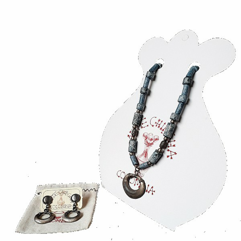 Set collar y aretes Necklace and earring set nariguera Cultura Quimbaya Nosering Quimbaya culture