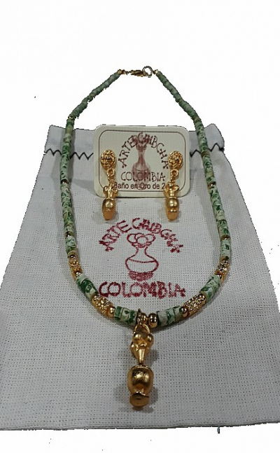 Set collar y aretes necklace and earring set Recipiente ritual Poporo Cultura Quimbaya Ritual container Poporo