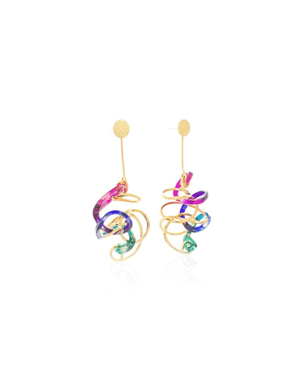 Aretes largos infinito acrilico recuperado color plastico reciclado dorado fernanda arias joyas