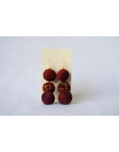 ARETES TRES POMPONES