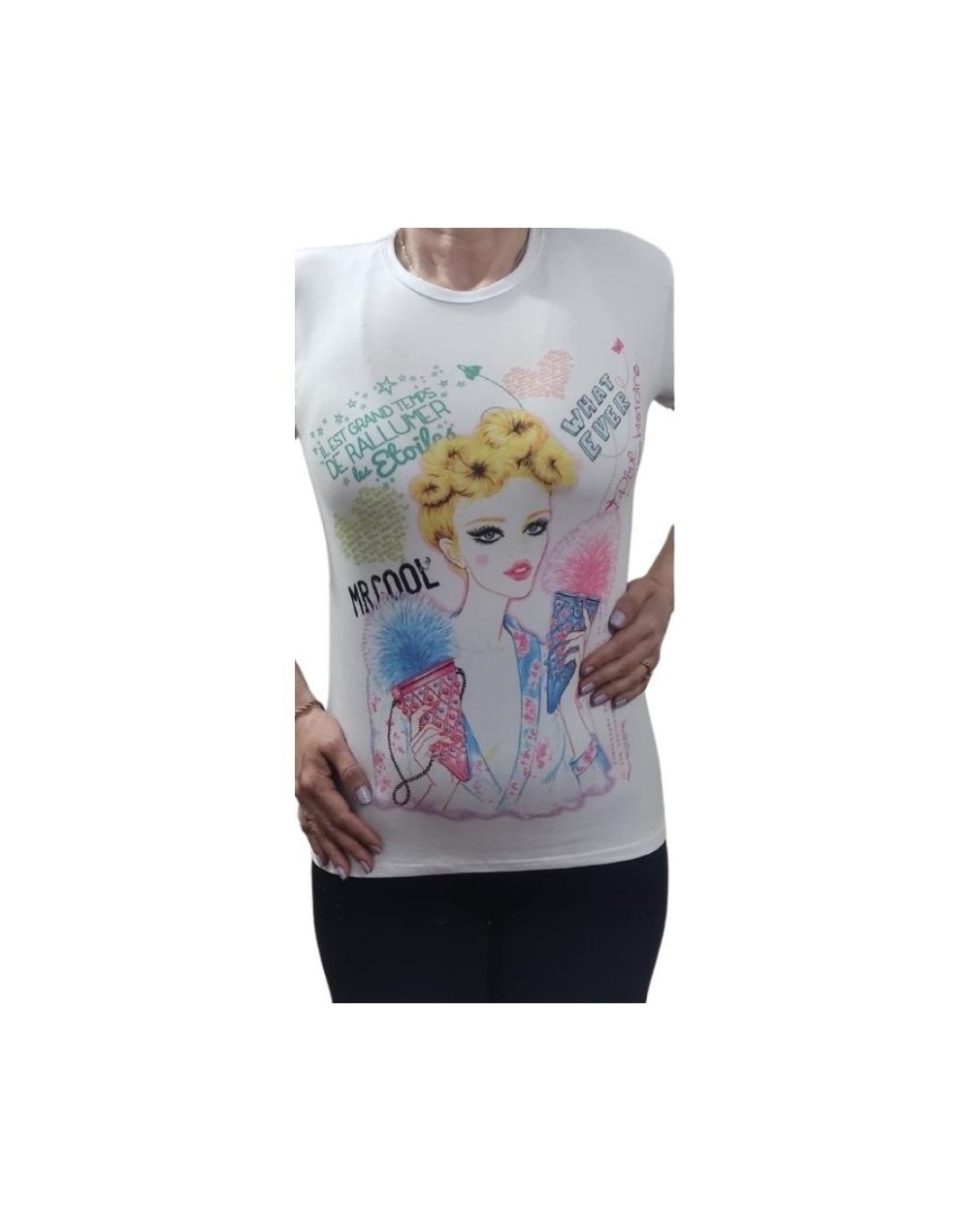 Camiseta  personalizada en piel de durazno imagen chica rubia