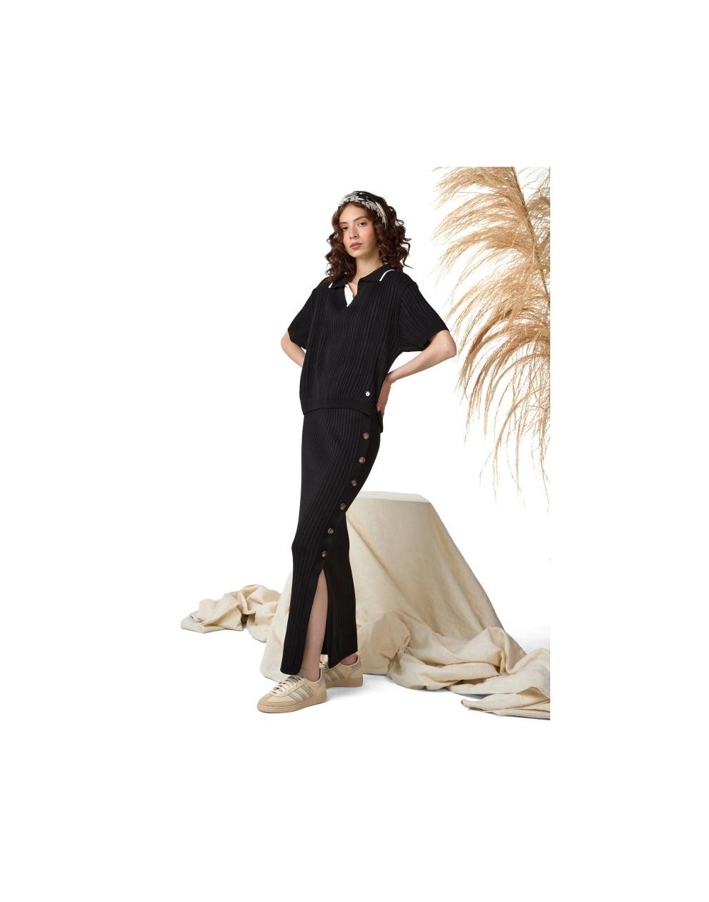 MMF875M01 Falda Caroline Color Negro Talla SM y ML
