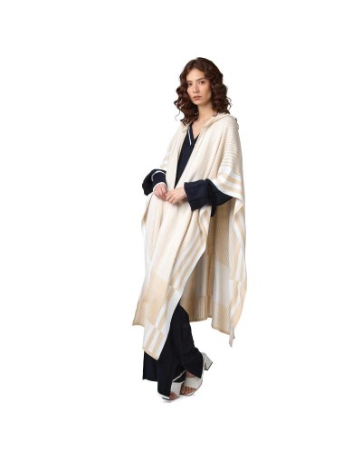 OMA873U09 Ruana Taylor Color Beige Marfil Talla Unica