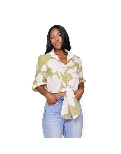 SMA818S15 Camisa Crop Floral Manga 3/4 Con Botones Color Verde Oliva Talla S M L
