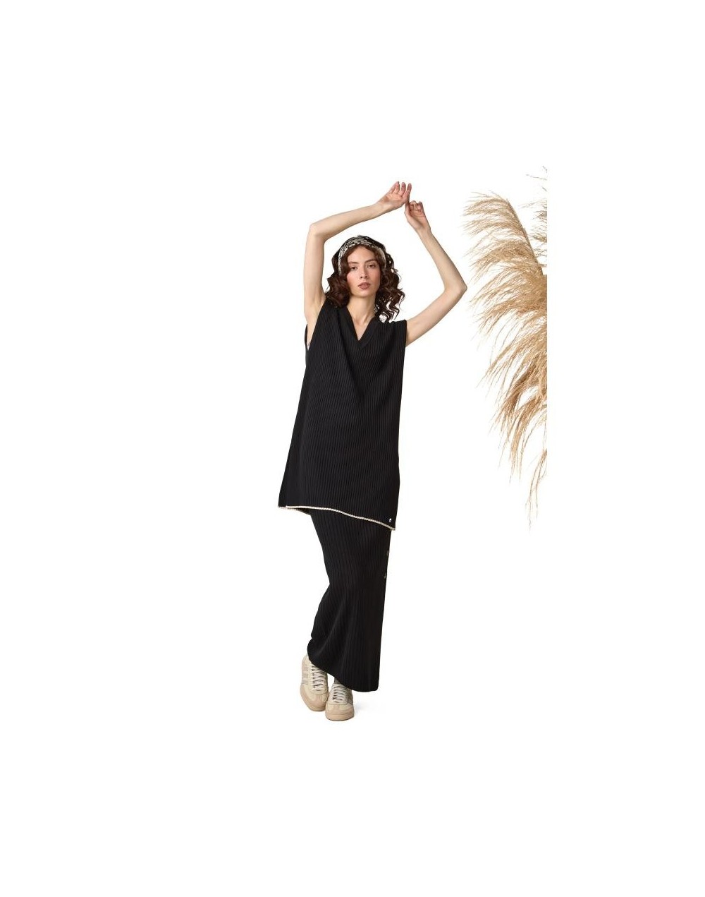 OMC882U01 Chaleco Andrea Color Negro Talla Unica