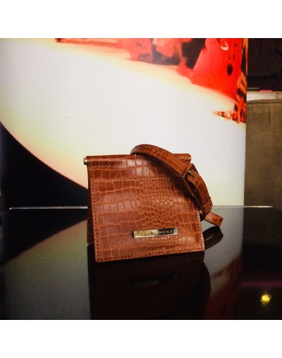 Collar billetera de mujer Matilde en piel color cognac