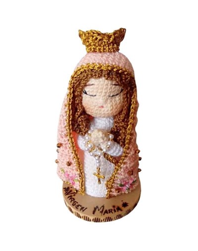 Virgen María tejida a mano 