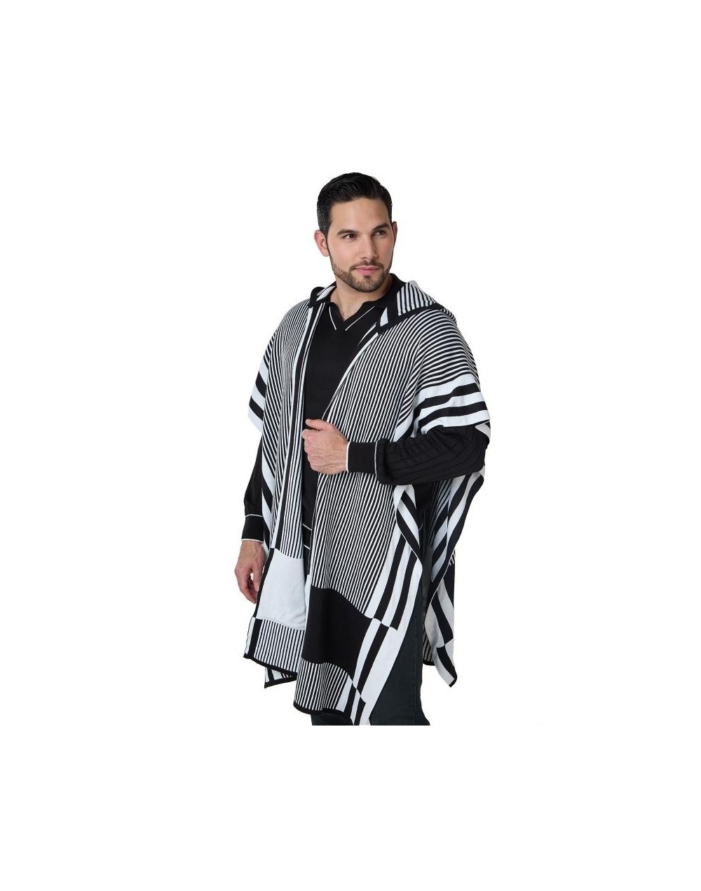 OMA873U01 Ruana Taylor Color Negro Marfil Talla Unica