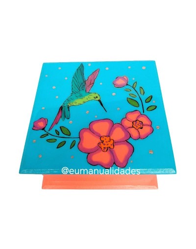 Caja colibri y flor