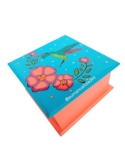 Caja colibri y flor