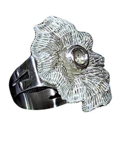 Anillo La Cosecha con flores tejidas en plata | Ilú