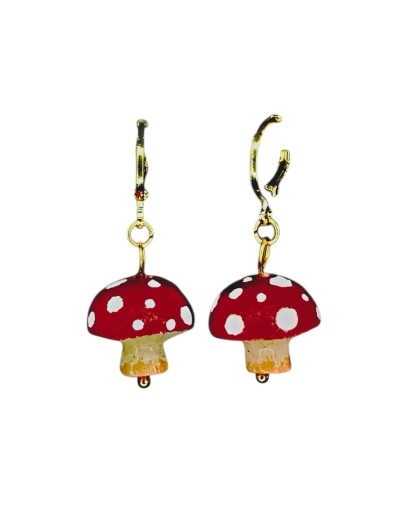 Aretes en forma de hongos de color rojo
