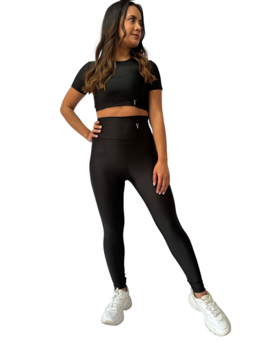 Conjunto Deportivo dama de La Colección  Night Vibes de VEELT