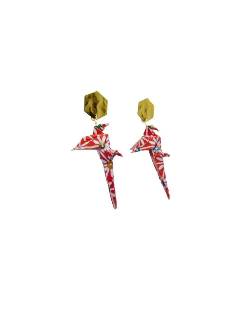 Aretes de guacamaya en origami barnizado