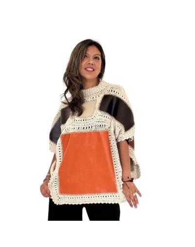 PONCHO DE CUADROS DE CUERO NATURAL