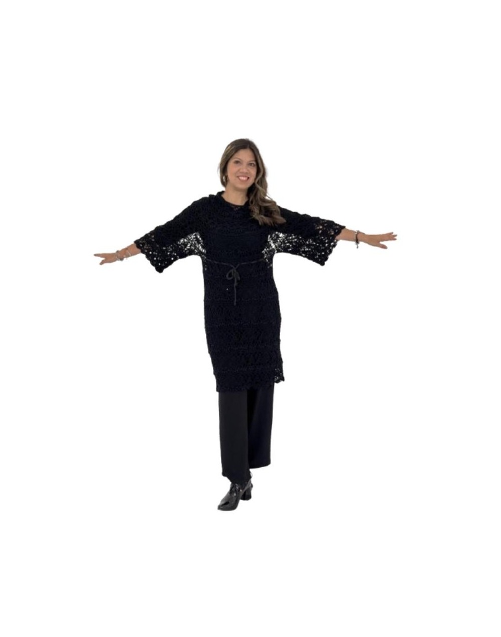 VESTIDO NEGRO CON MANGAS 3/4